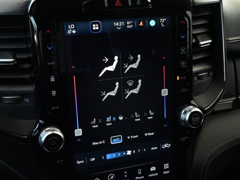 Used 2022 RAM 3500 Limited AWD/4WD image 18