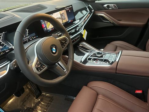 New 2026 BMW X6 M60i image 7