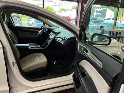 Used 2018 Ford Fusion S image 22