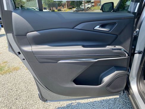 New 2025 Chevrolet Traverse LT w/ Driver Confidence Package image 16