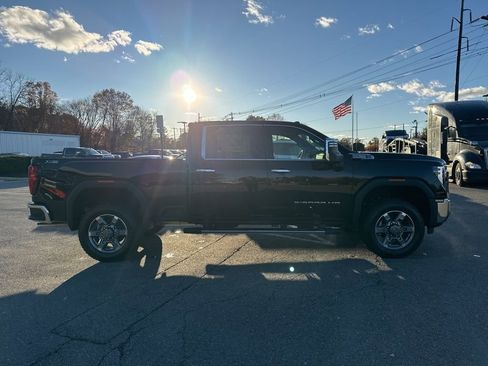 New 2026 GMC Sierra 2500 SLT w/ SLT Premium Package AWD/4WD image 7