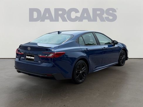 Used 2026 Toyota Camry SE w/ Convenience Package FWD image 7