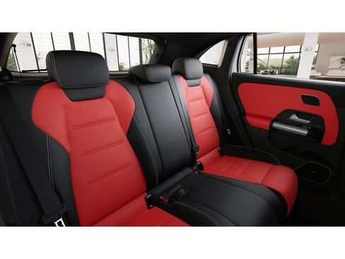 New 2025 Mercedes-Benz GLA 35 AMG 4MATIC image 5