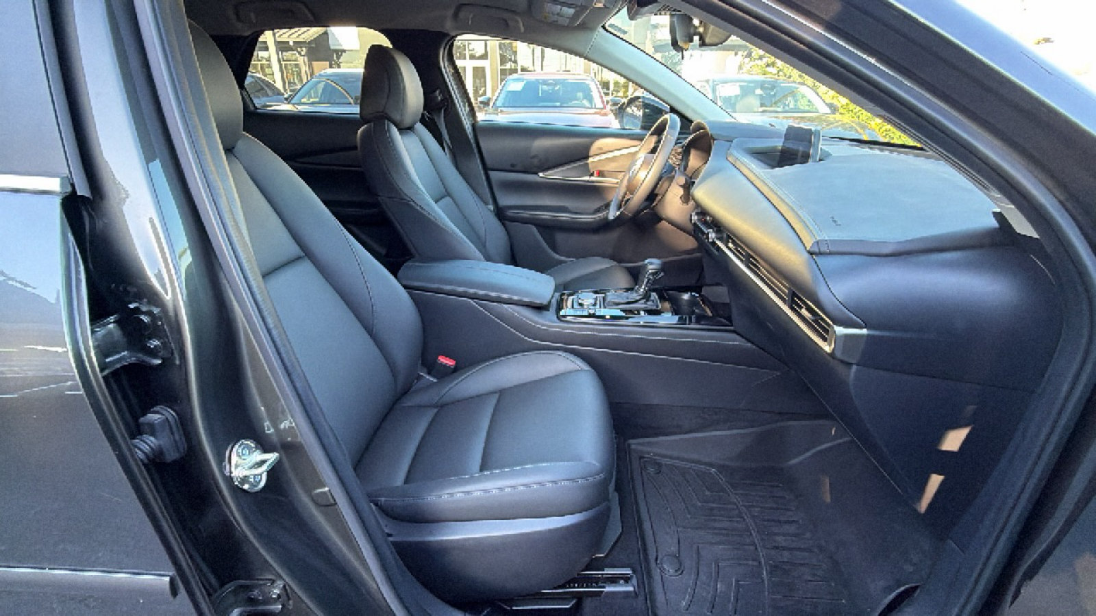 Certified 2025 MAZDA CX-30 AWD 2.5 S w/ Select Sport Pkg image 28