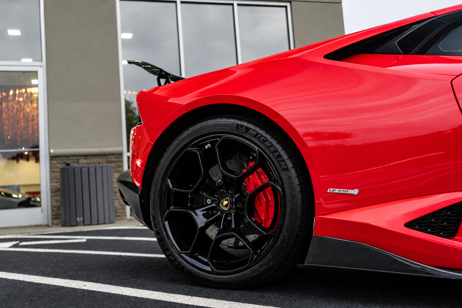 Used 2015 Lamborghini Huracan LP 610-4 AWD/4WD image 17