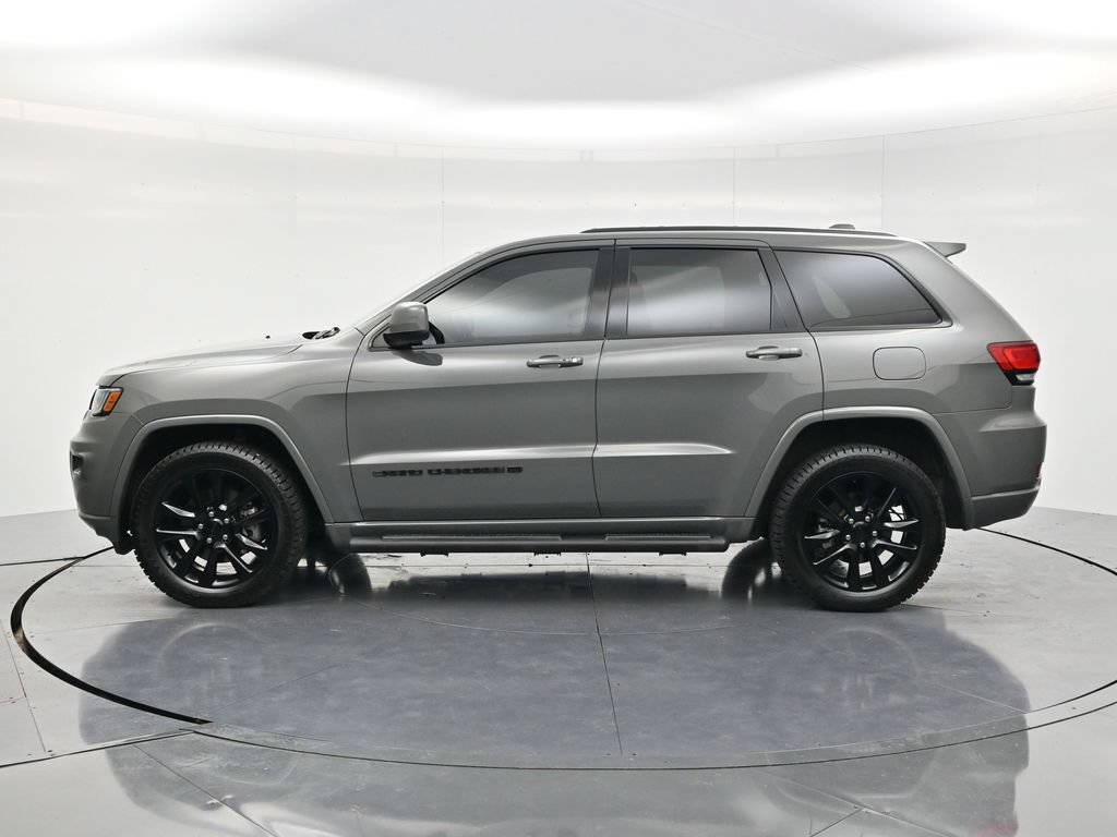 Used 2022 Jeep Grand Cherokee Laredo X AWD/4WD image 8