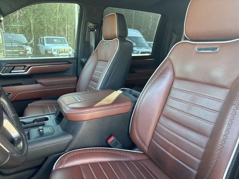 Used 2024 GMC Sierra 2500 Denali Ultimate image 6