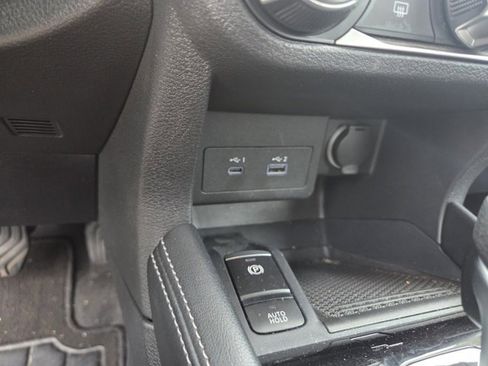 Used 2024 Nissan Kicks SV image 14