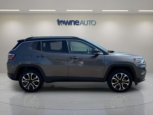 Used 2022 Jeep Compass Limited AWD/4WD image 8
