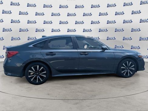 Used 2024 Honda Civic EX image 2
