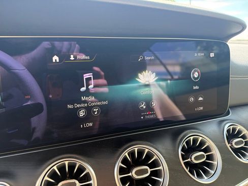 Used 2022 Mercedes-Benz E 450 4MATIC Cabriolet image 29