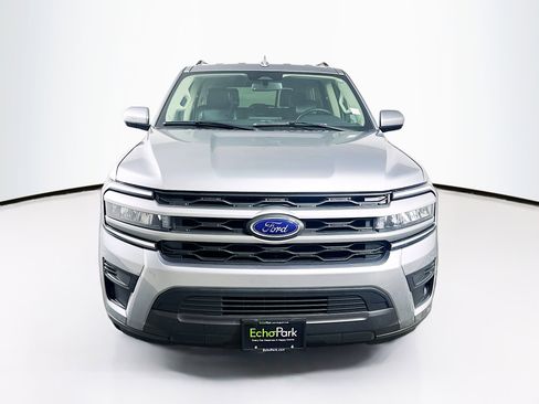Used 2024 Ford Expedition XLT image 2
