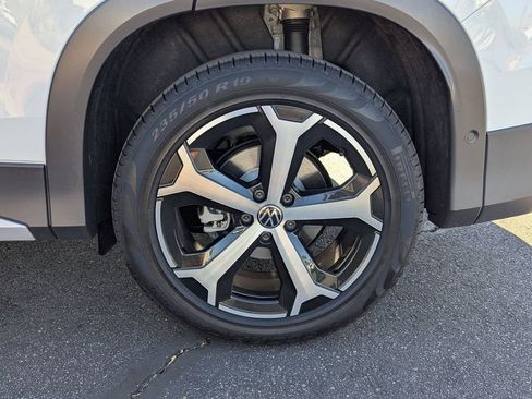 New 2026 Volkswagen Tiguan SE image 22