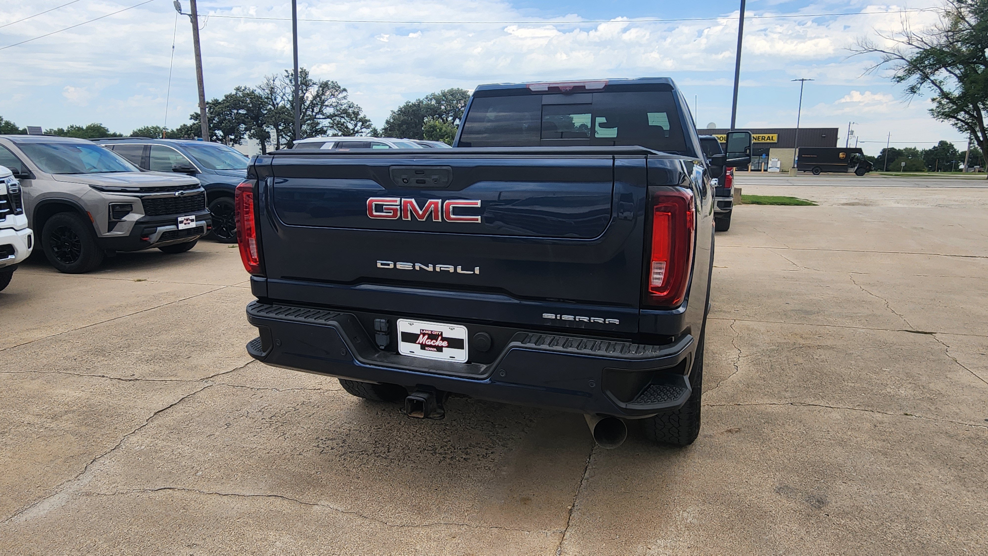 Used 2023 GMC Sierra 2500 Denali w/ Denali Ultimate Package AWD/4WD image 6