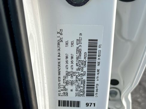 Certified 2025 Toyota Tacoma SR5 image 26