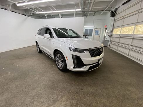 Used 2020 Cadillac XT6 Premium Luxury w/ Platinum Package image 8