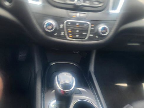 Used 2020 Chevrolet Malibu LT FWD image 49