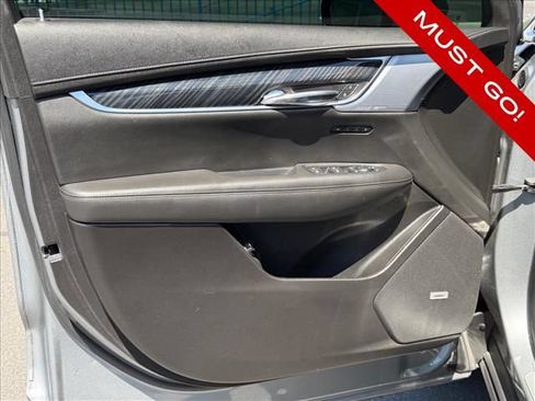 Certified 2024 Cadillac XT6 Premium Luxury w/ LPO, Floor Liner Package AWD/4WD image 15