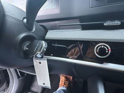 Used 2024 Kia Sportage LX image 14