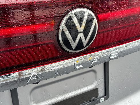 New 2025 Volkswagen Atlas Cross Sport SEL Premium R-Line image 19