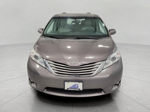 Used 2015 Toyota Sienna XLE FWD image 13