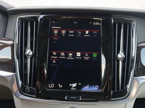Used 2018 Volvo S90 T5 Momentum w/ Convenience Package FWD image 8