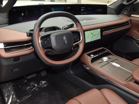 New 2026 Lincoln Navigator Reserve AWD/4WD image 38