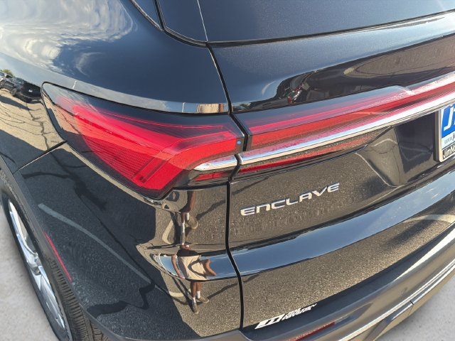Used 2025 Buick Enclave Preferred FWD image 11