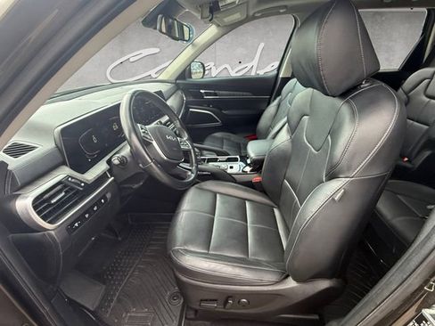 Used 2023 Kia Telluride EX w/ EX Captain's Chair Package FWD image 19