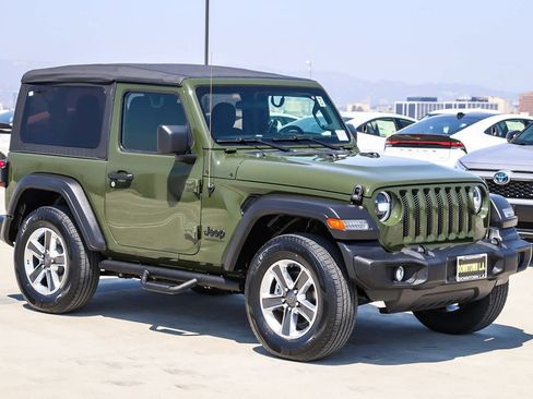 Used 2022 Jeep Wrangler Sport S AWD/4WD image 3