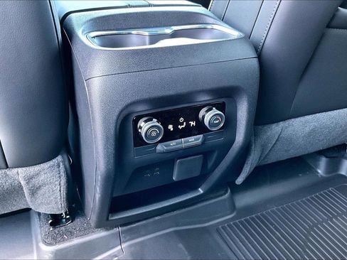 New 2026 Buick Enclave Sport Touring image 18