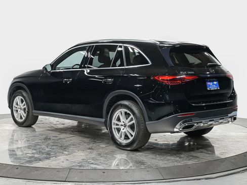 Used 2023 Mercedes-Benz GLC 300 4MATIC image 4