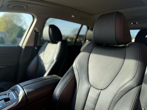 Used 2021 BMW X7 xDrive40i w/ Cold Weather Package image 28