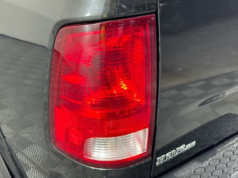 Used 2018 RAM 1500 SLT image 58