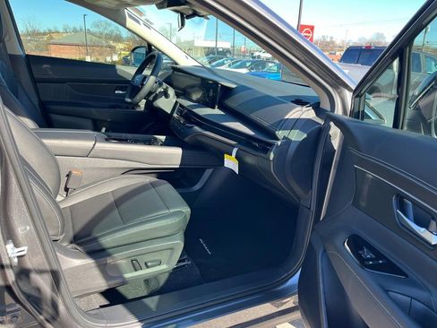 Certified 2025 Nissan Murano SV image 28