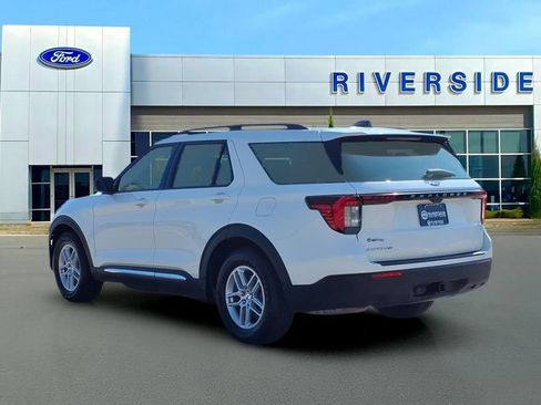Used 2025 Ford Explorer Active RWD image 5