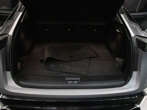 Used 2023 Nissan Ariya AWD image 19