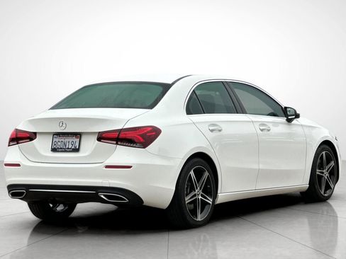 Used 2021 Mercedes-Benz A 220 image 2