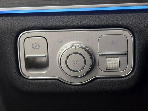 New 2026 Mercedes-Benz GLS 450 4MATIC image 25