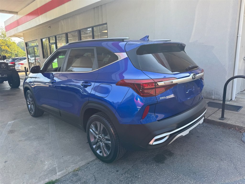 Used 2021 Kia Seltos S FWD image 11