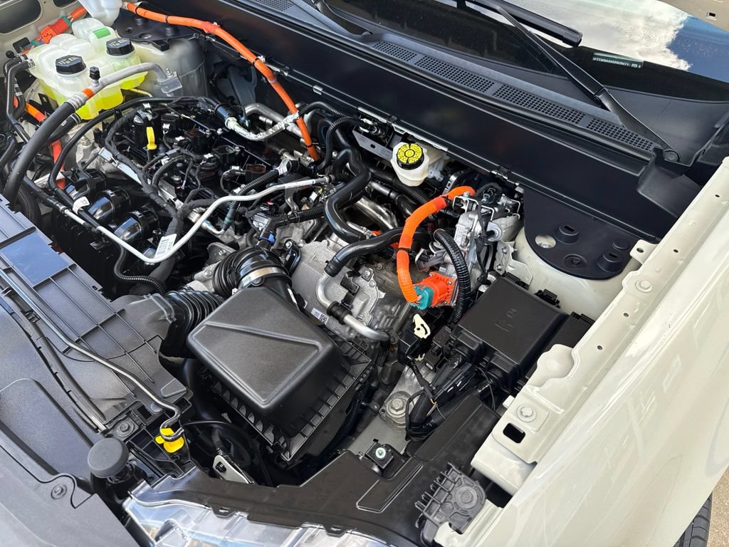 Used 2025 Ford Maverick XL FWD image 29
