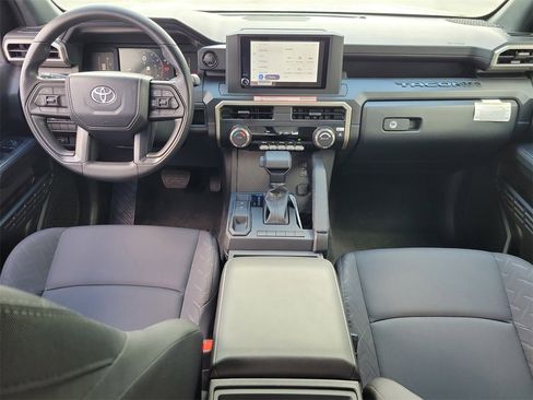 Used 2025 Toyota Tacoma SR image 11