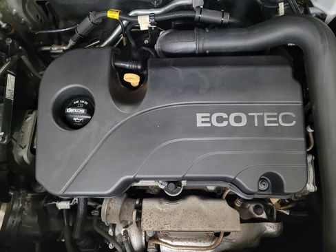 Used 2019 Chevrolet Equinox LS FWD image 30
