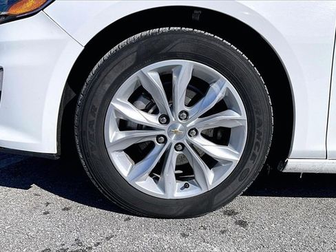 Used 2024 Chevrolet Malibu LT image 5