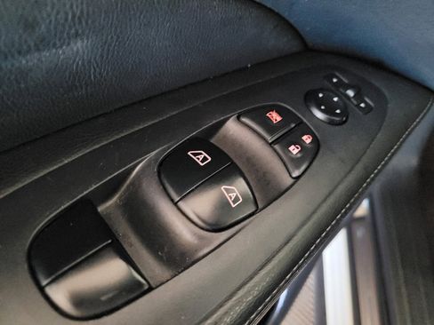 Used 2020 Nissan Pathfinder SL AWD/4WD image 27