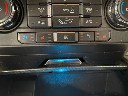 Used 2019 Ford F150 Lariat image 16