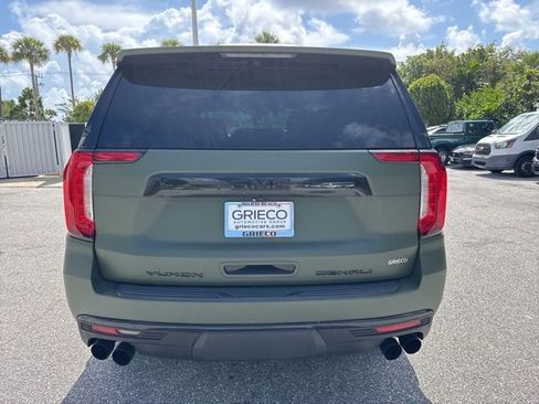 Used 2021 GMC Yukon Denali w/ Denali Premium Package RWD image 3