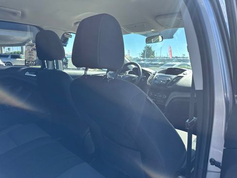 Used 2017 Ford Escape SE AWD/4WD image 25