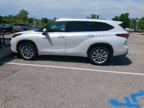 Used 2021 Toyota Highlander Limited AWD/4WD image 6