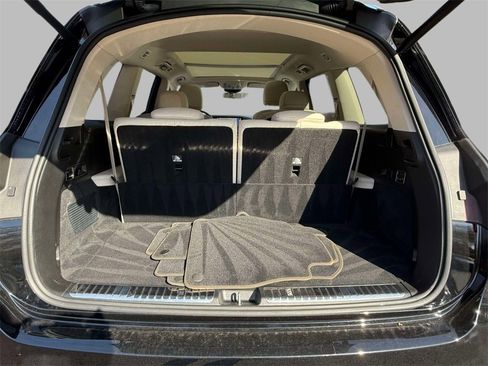 Used 2021 Mercedes-Benz GLS 450 4MATIC image 18